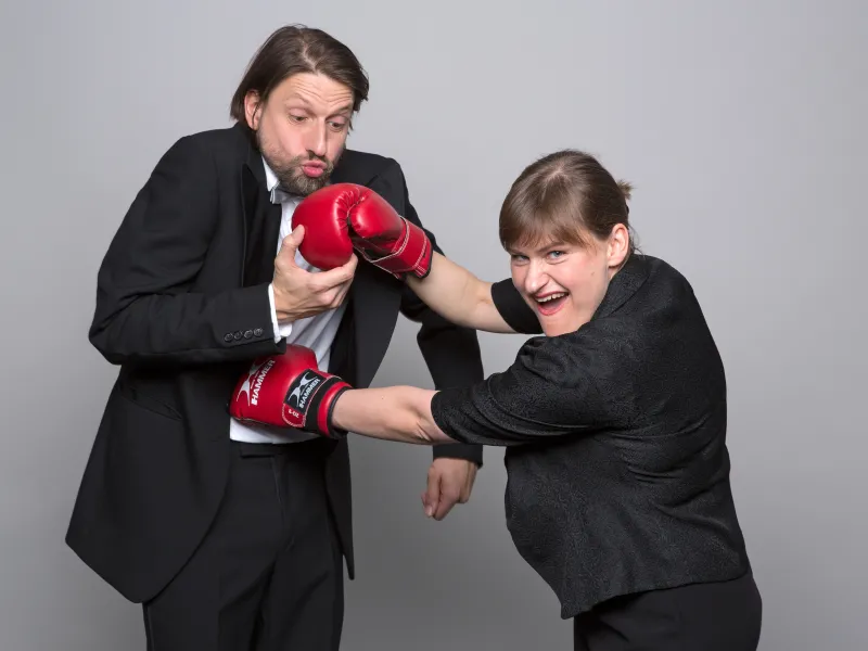 Maxim Hofmann und Bettina Prokert beim Boxkampf